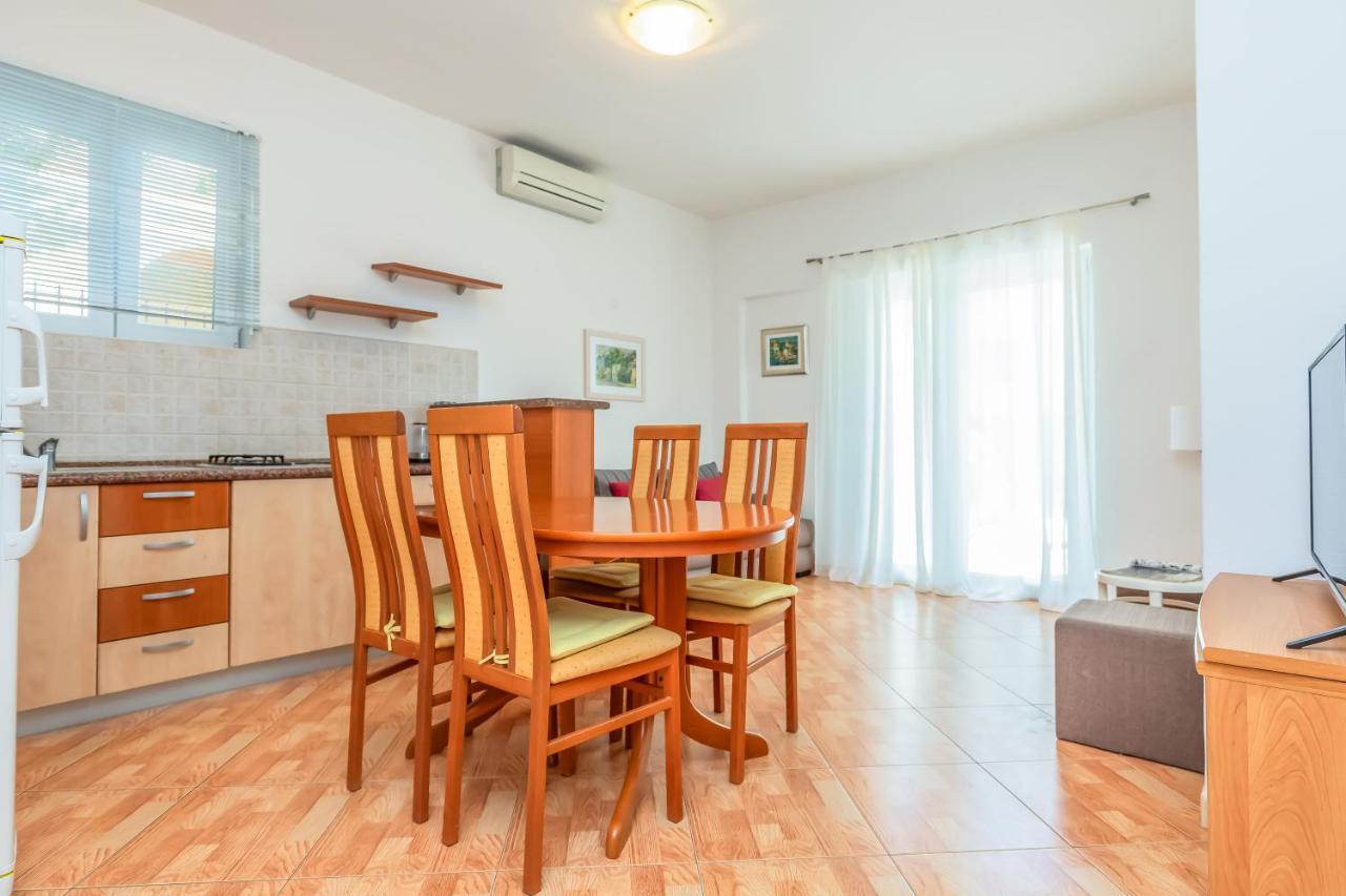 Apartment Daniela Makarska